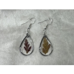 Kolczyki wiszące z żywicy epoksydowej / kropla z liściem/